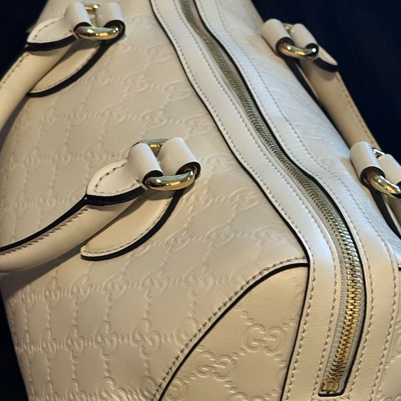 Medium signature top handle, leather satchel - Picture 7 of 8